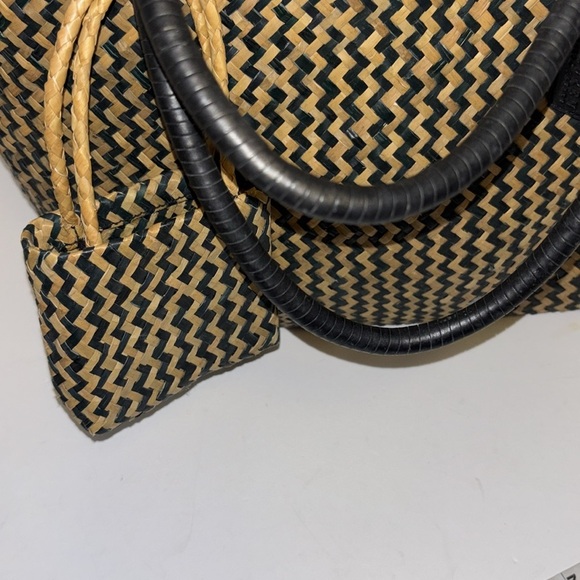 LAUREN RALPH LAUREN BLACK AND TAN WOVEN TOTE BAG MINI TOTE ATTACHED PRELOVED - Picture 9 of 16